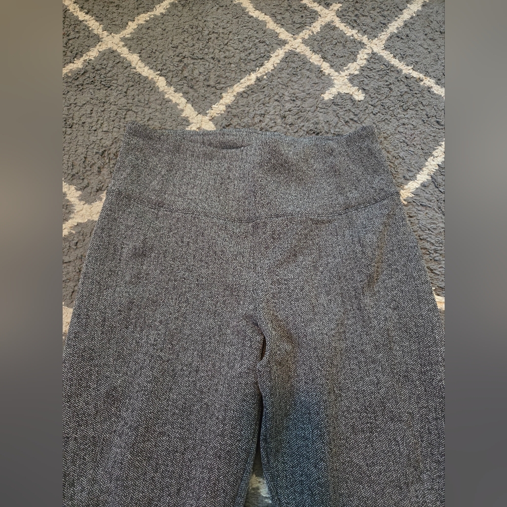 Athleta Delancey Herringbone tight Size Medium - Picture 3 of 10